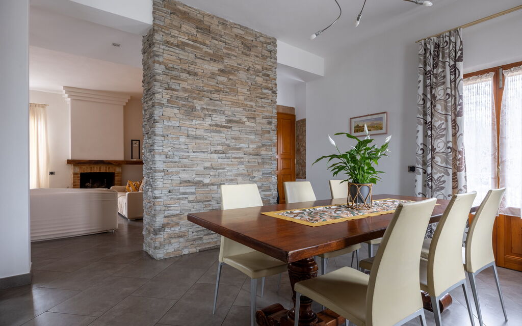 Casa Lory, Monteriggioni, Siena: Autunno, Estate, Primavera, Sala da pranzo