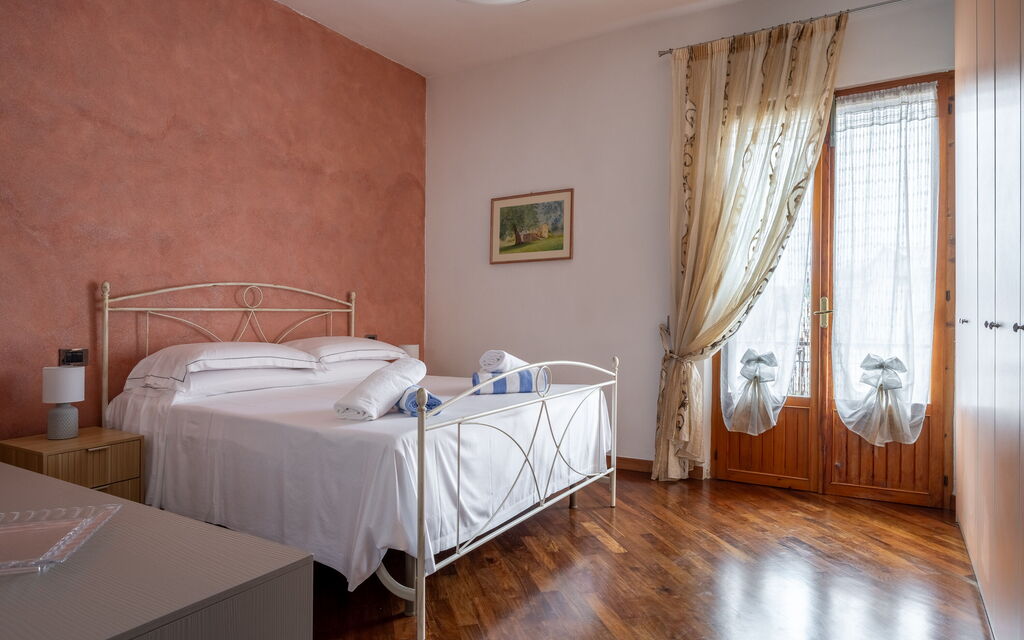 Casa Lory, Monteriggioni, Siena: Autunno, Camera da letto, Estate, Primavera