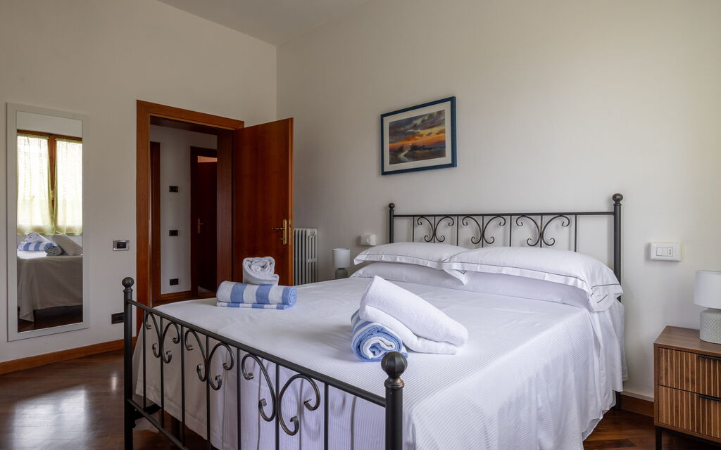 Casa Lory, Monteriggioni, Siena: Autunno, Camera da letto, Estate, Primavera