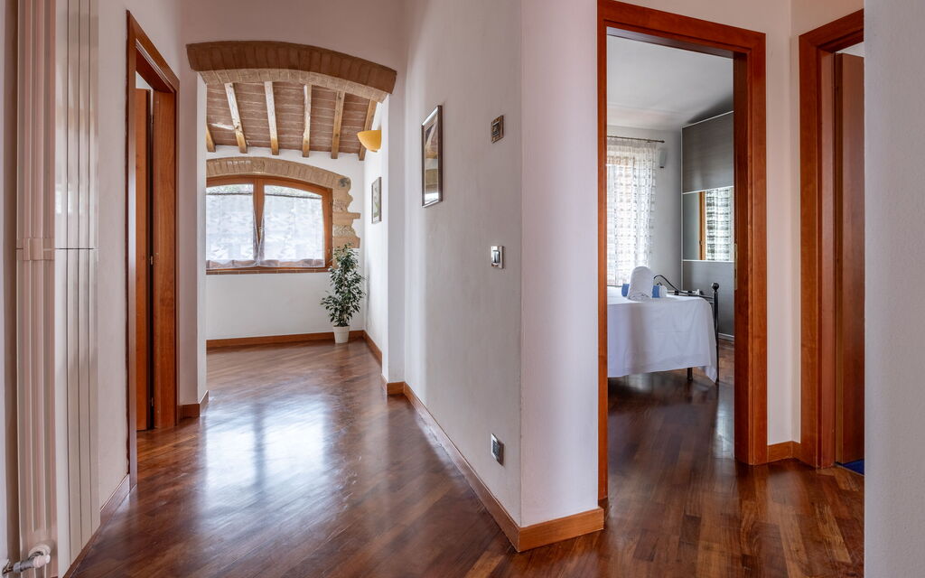 Casa Lory, Monteriggioni, Siena: Autunno, Dettagli della stanza, Estate, Primavera