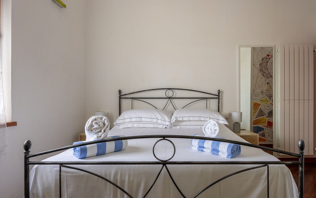 Casa Lory, Monteriggioni, Siena: Autunno, Camera da letto, Estate, Primavera