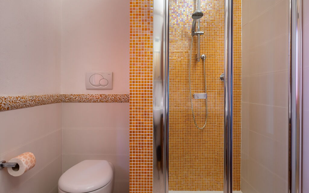 Casa Lory, Monteriggioni, Siena: Autunno, Bagno, Estate, Primavera