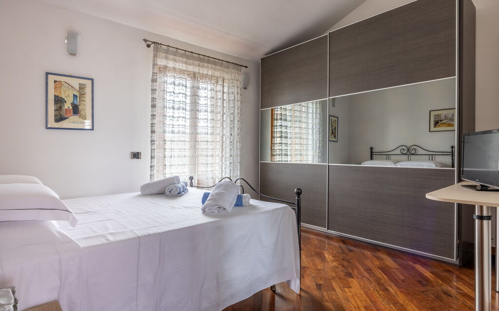 Casa Lory, Monteriggioni, Siena: Autunno, Camera da letto, Estate, Primavera