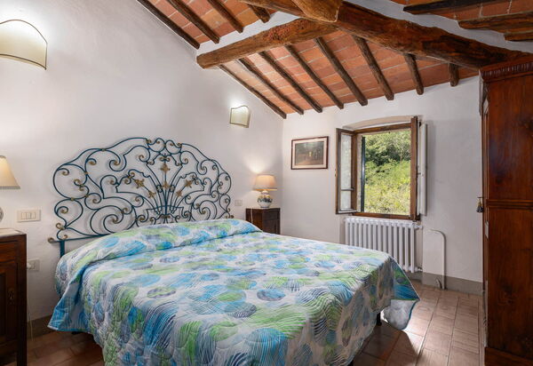 Mulino di Carpineto with Pool Gaiole in Chianti: Autumn, Bedroom, Spring, Summer