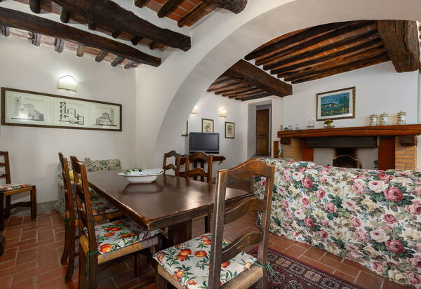 Mulino di Carpineto with Pool Gaiole in Chianti: Autumn, Living Room, Spring, Summer