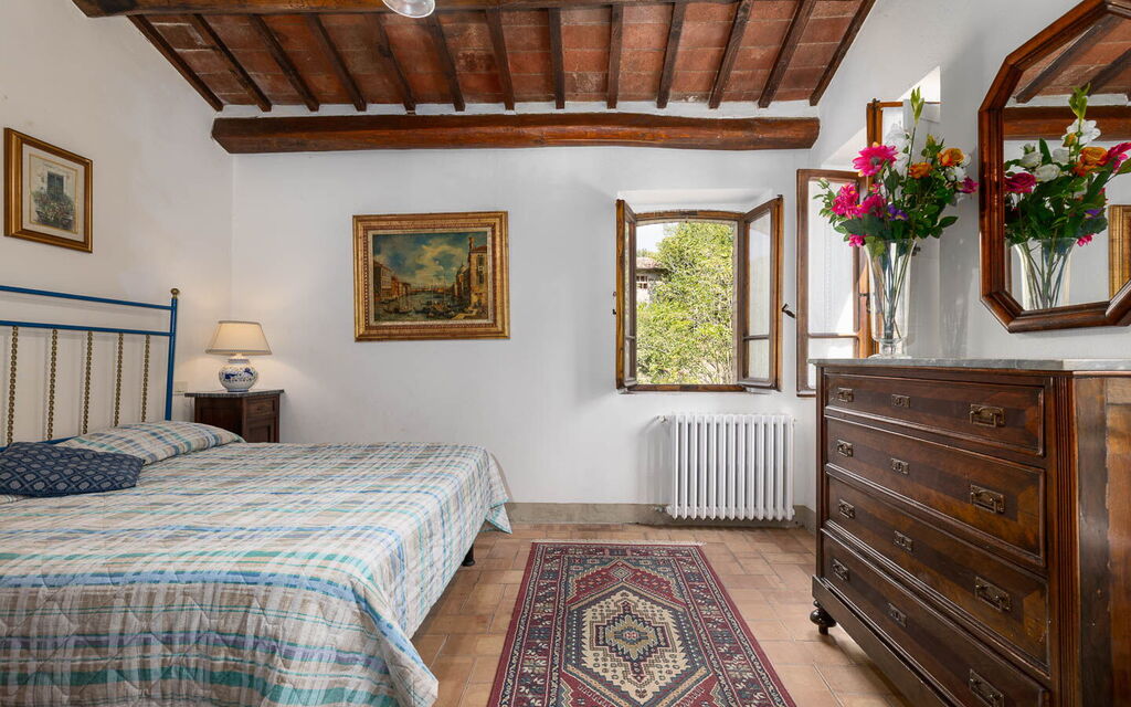 Mulino di Carpineto with Pool Gaiole in Chianti: Autumn, Bedroom, Spring, Summer