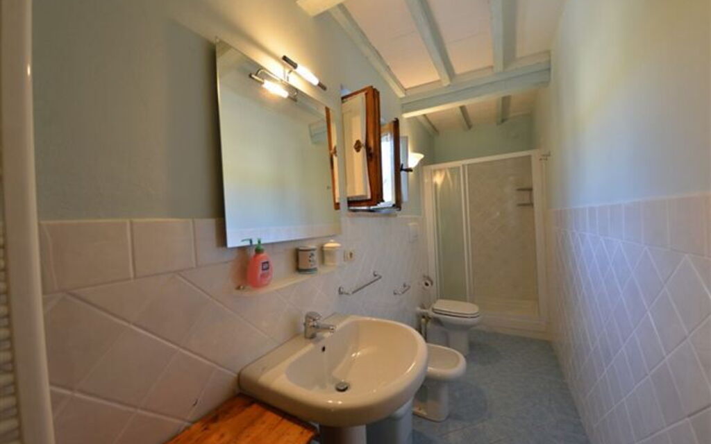 Fattoria Gaiole in Chianti: Autumn, Bathroom, Spring, Summer