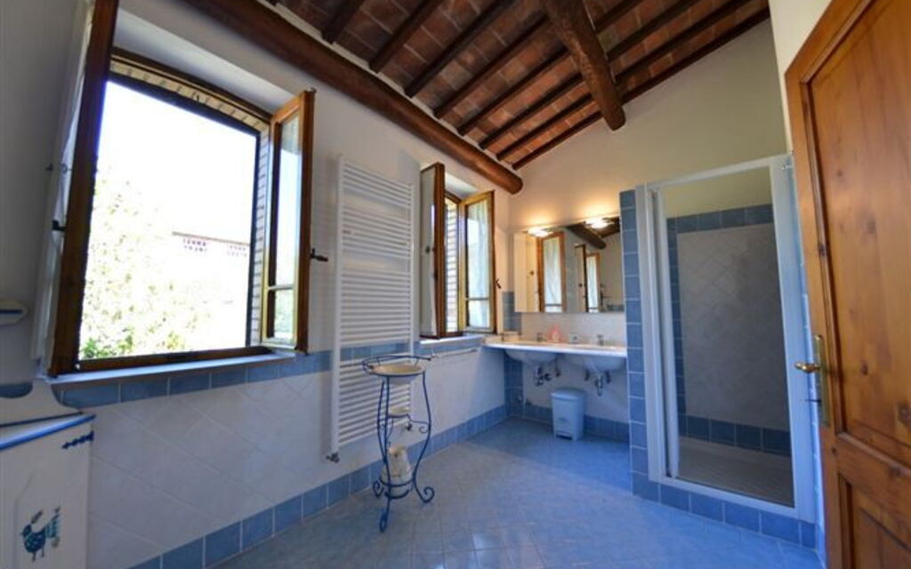 Fattoria Gaiole in Chianti: Autumn, Bathroom, Spring, Summer