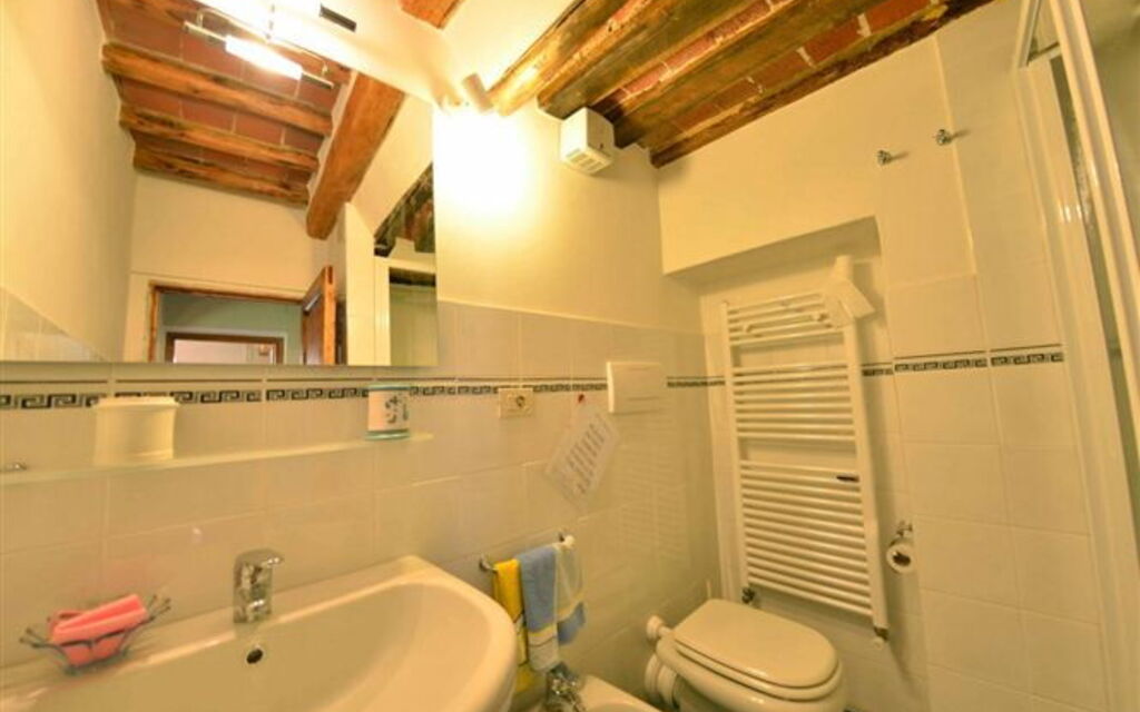 Fattoria Gaiole in Chianti: Autumn, Bathroom, Spring, Summer