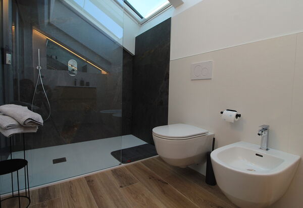 House Martina: Autumn, Bathroom, Spring, Summer