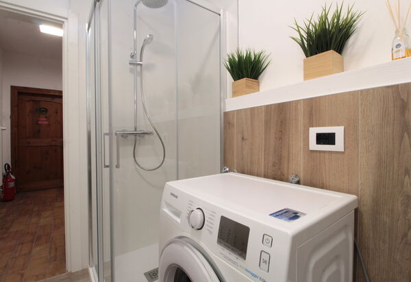 House Martina: Autumn, Bathroom, Spring, Summer