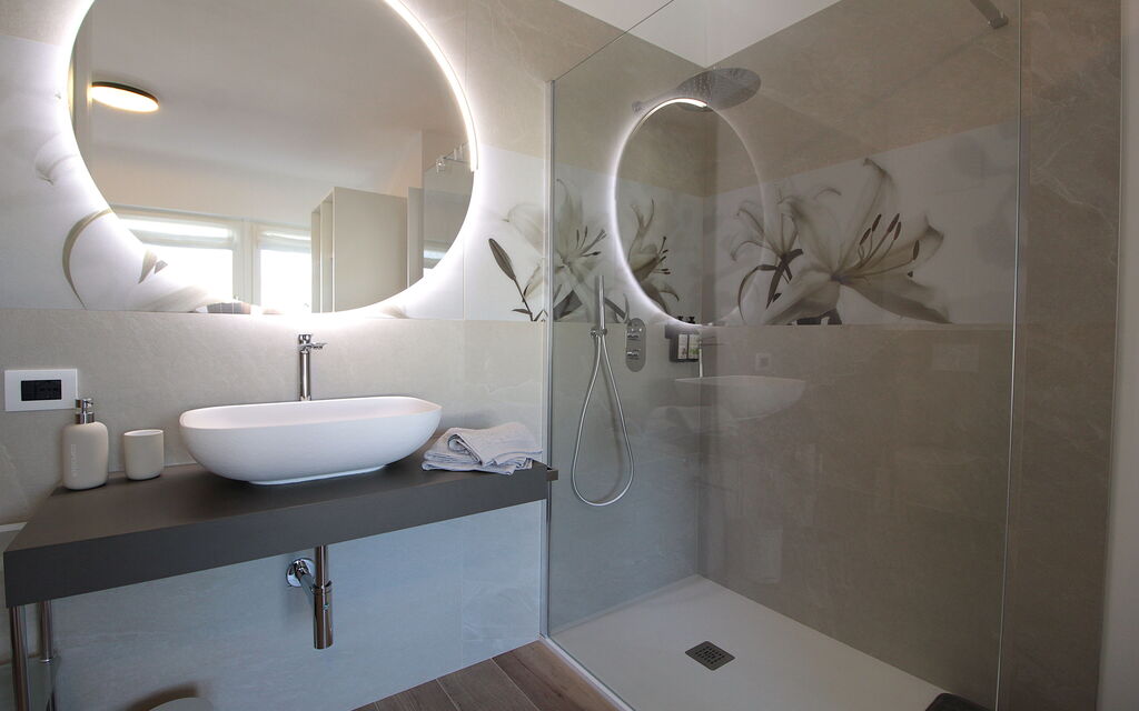 House Martina: Autunno, Bagno, Estate, Primavera