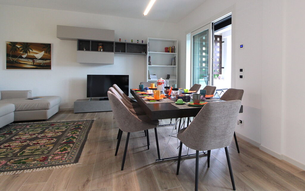 House Martina: Autunno, Estate, Primavera, Sala da pranzo