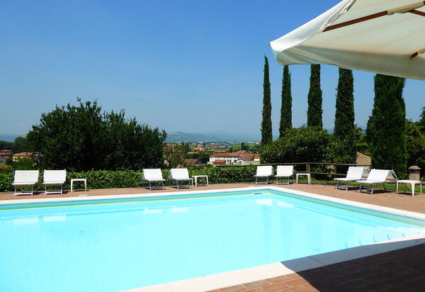 Calicantus, Verona, Pool, Wifi: Autumn, Pool, Spring, Summer