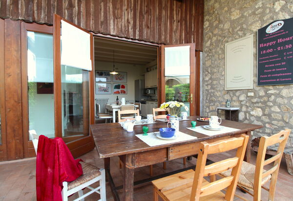 Calicantus, Verona, Pool, Wifi: Autumn, Main Entrance, Spring, Summer