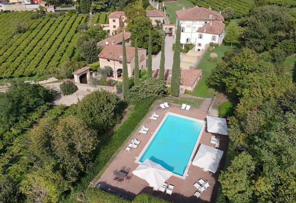 Calicantus, Verona, Pool, Wifi: Autunno, Estate, Piscina, Primavera