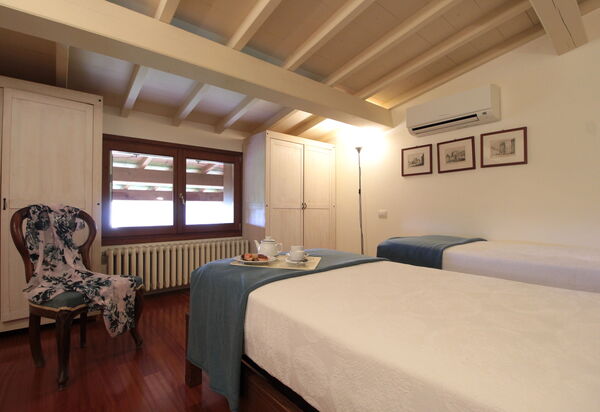 Calicantus, Verona, Pool, Wifi: Autumn, Bedroom, Spring, Summer