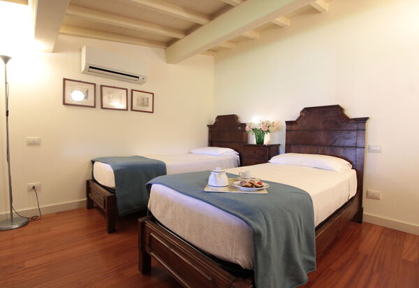 Calicantus, Verona, Pool, Wifi: Autumn, Bedroom, Spring, Summer