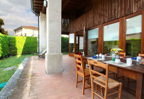 Calicantus, Verona, Pool, Wifi: Autumn, Garden, Spring, Summer