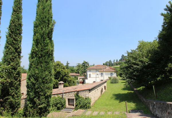 Calicantus, Verona, Pool, Wifi: Autumn, Garden, Spring, Summer