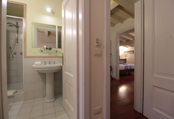 Calicantus, Verona, Pool, Wifi: Autumn, Bathroom, Spring, Summer