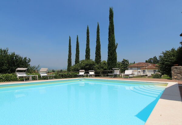 Calicantus, Verona, Pool, Wifi: Autumn, Pool, Spring, Summer