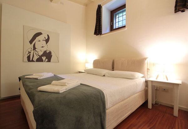 Calicantus, Verona, Pool, Wifi: Autumn, Bedroom, Spring, Summer