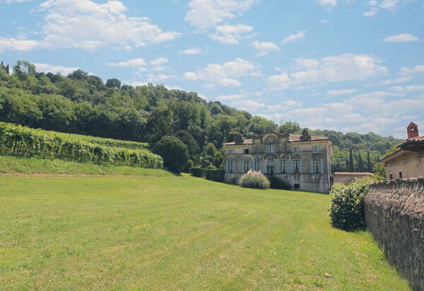 Calicantus, Verona, Pool, Wifi: Autumn, Garden, Spring, Summer