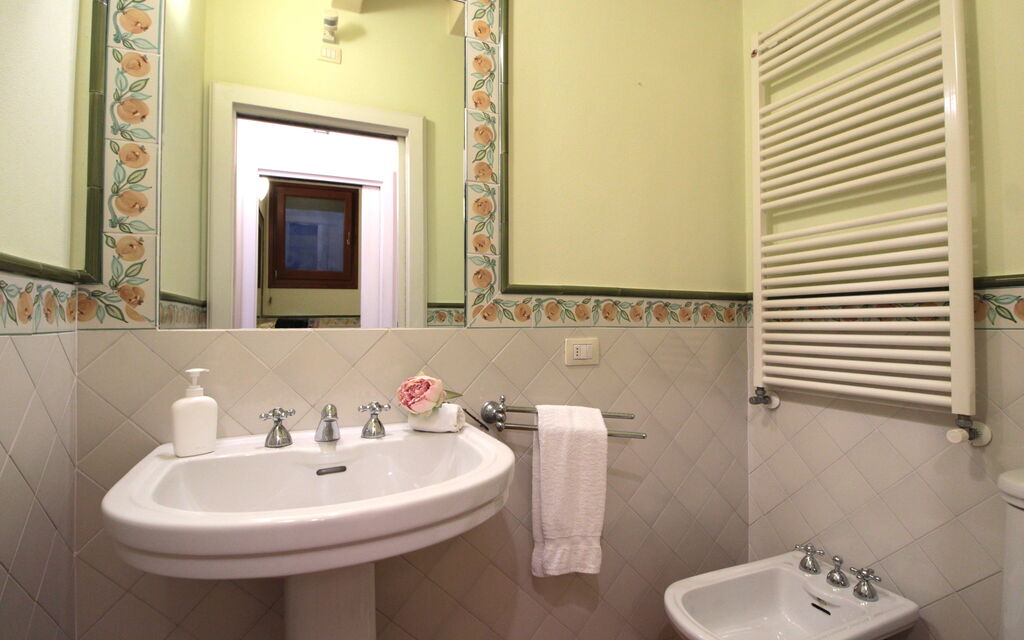 Calicantus, Verona, Pool, Wifi: Autunno, Bagno, Estate, Primavera