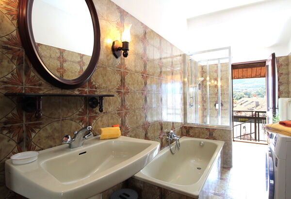 Casa Ines, Feltre: Autumn, Bathroom, Spring, Summer