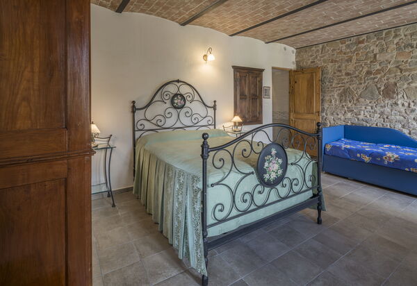 Arpusè - Ca' Fredo Apartment with Pool: Autunno, Camera da letto, Estate, Primavera