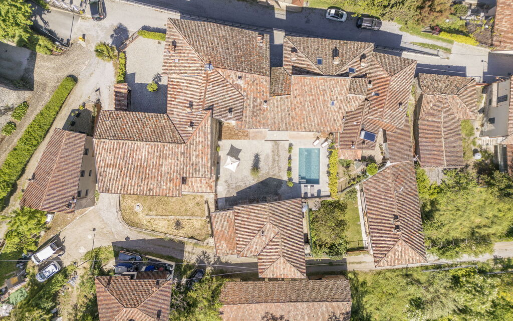 Arpusè - Ca' Fredo Apartment with Pool: Autumn, Spring, Summer