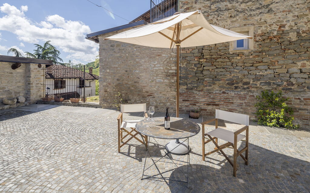 Arpusè - Ca' Fredo Apartment with Pool: Autumn, Building Exterior, Spring, Summer