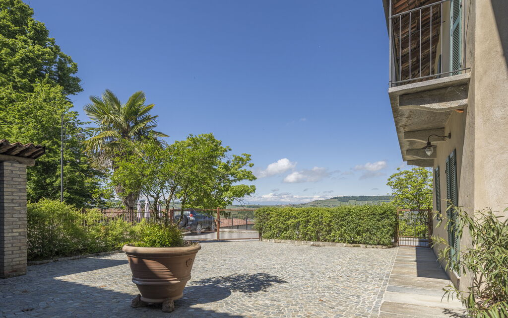 Arpusè - Ca' Fredo Apartment with Pool: Autumn, Spring, Summer