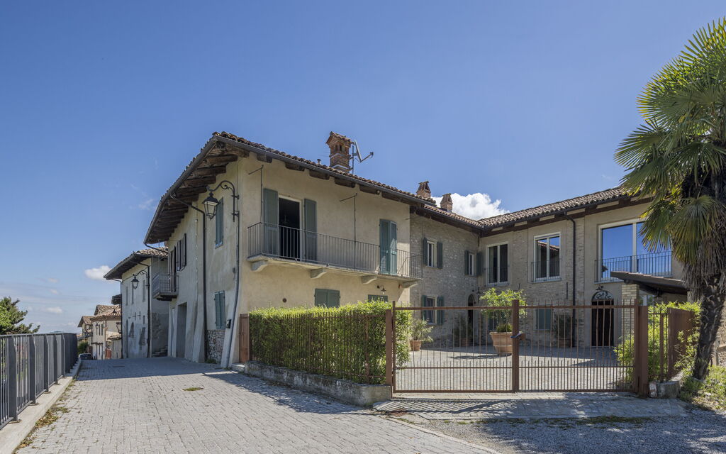 Arpusè - Ca' Fredo Apartment with Pool: Autumn, Building Exterior, Spring, Summer