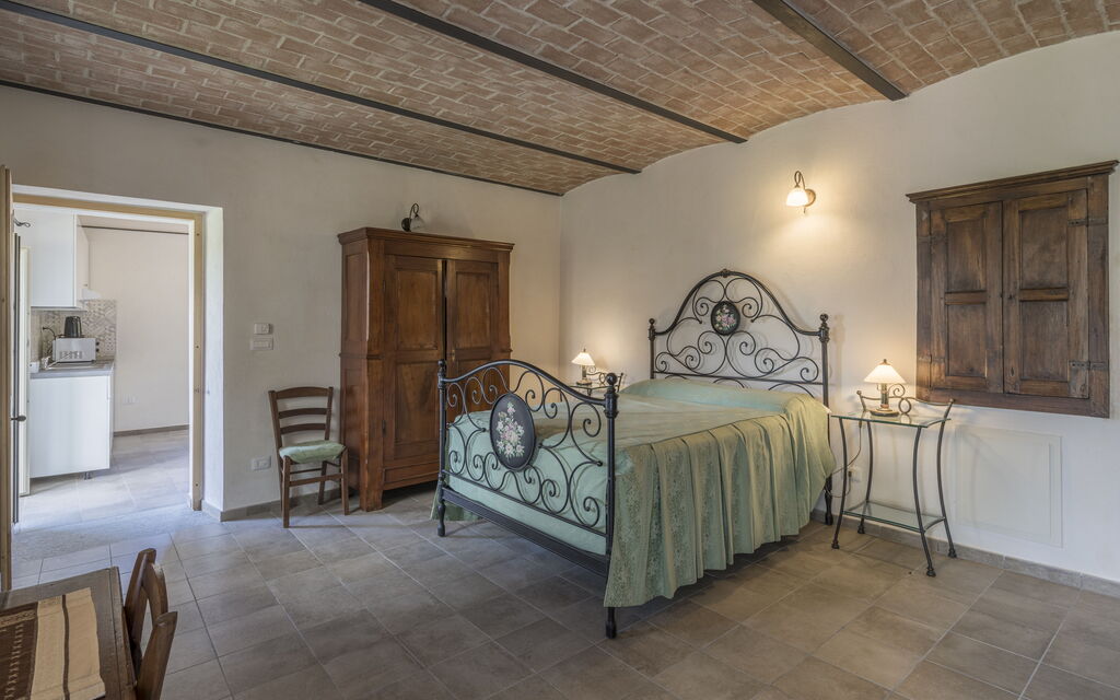 Arpusè - Ca' Fredo Apartment with Pool: Autumn, Bedroom, Spring, Summer