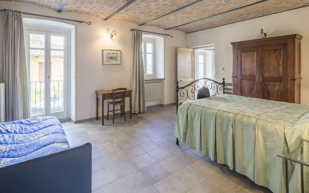 Arpusè - Ca' Fredo Apartment with Pool: Autumn, Bedroom, Spring, Summer