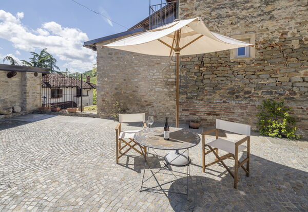 Arpusè - Ca' Renato Grane' Apartment with Pool: Autunno, Estate, Esterni, Primavera