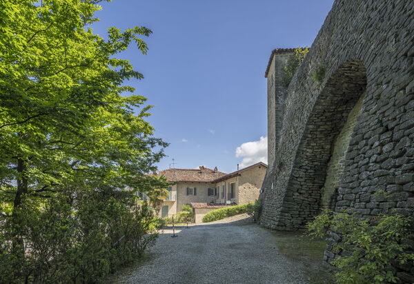 Arpusè - Ca' Renato Grane' Apartment with Pool: Autunno, Estate, Esterni, Primavera
