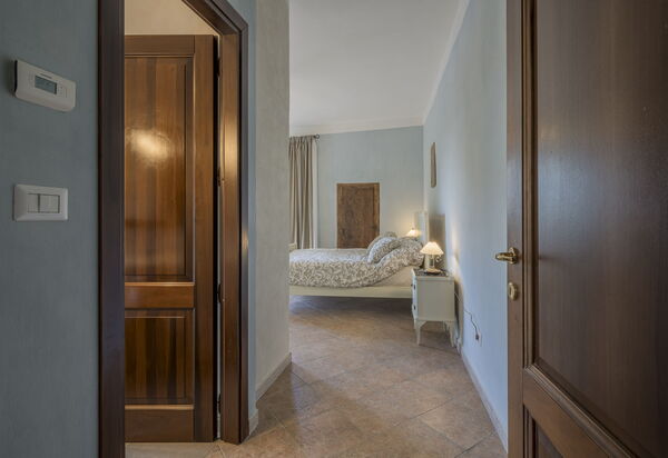 Arpusè - Ca' Renato Grane' Apartment with Pool: Autunno, Camera da letto, Estate, Primavera