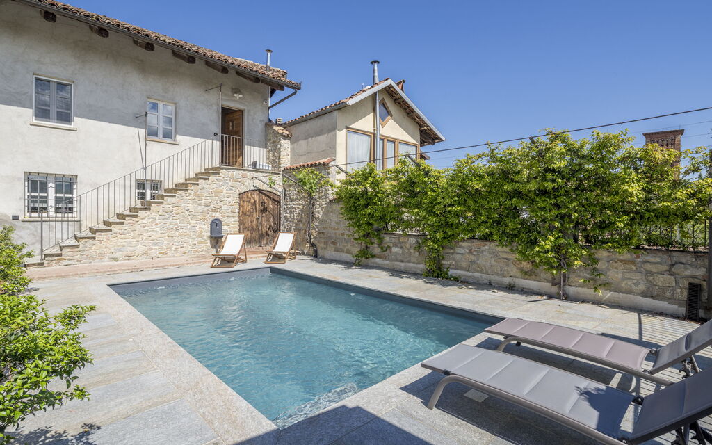 Arpusè - Ca' Renato Grane' Apartment with Pool: Autumn, Pool, Spring, Summer