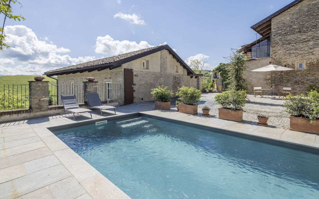 Arpusè - Ca' Renato Grane' Apartment with Pool: Autumn, Pool, Spring, Summer