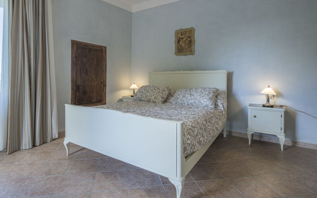 Arpusè - Ca' Renato Grane' Apartment with Pool: Autumn, Bedroom, Spring, Summer