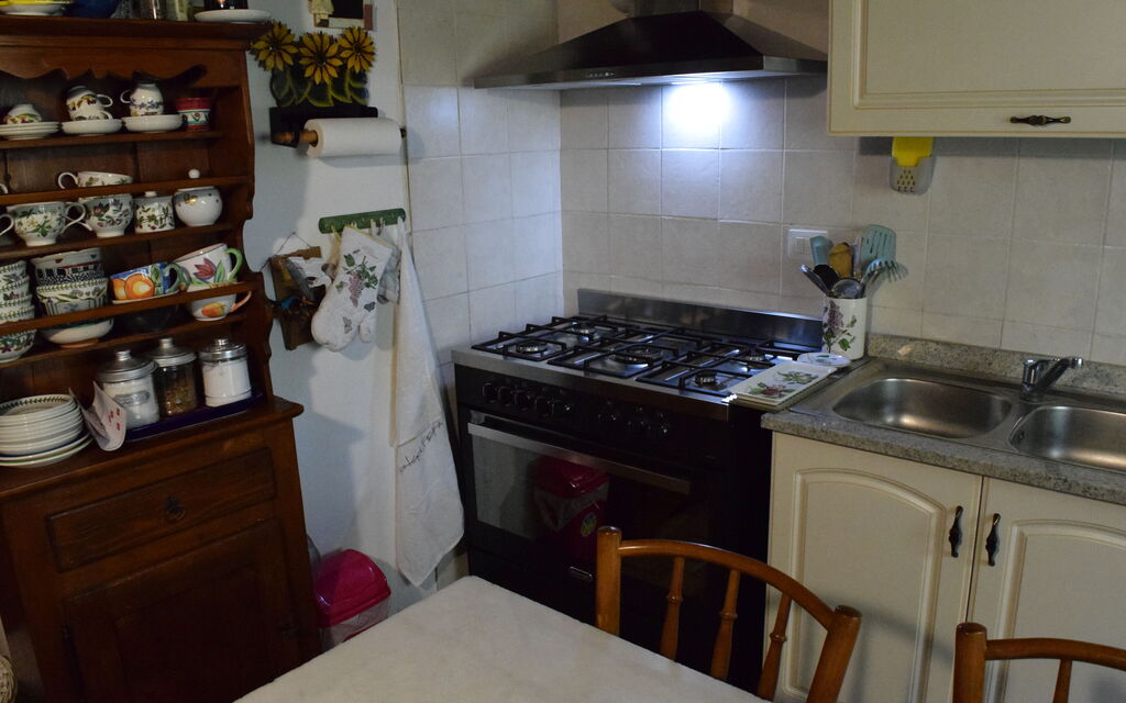 Villa Nasca Countryside and Pool: Autumn, Kitchen, Spring, Summer