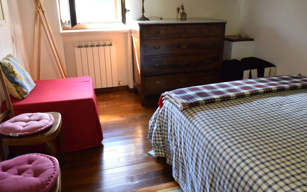 Villa Nasca Countryside and Pool: Autumn, Bedroom, Spring, Summer