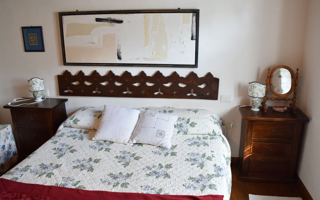 Villa Nasca Countryside and Pool: Autumn, Bedroom, Spring, Summer