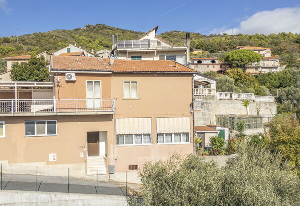 Casa di Bruna Seaview, Albenga: Autumn, Main Entrance, Spring, Summer