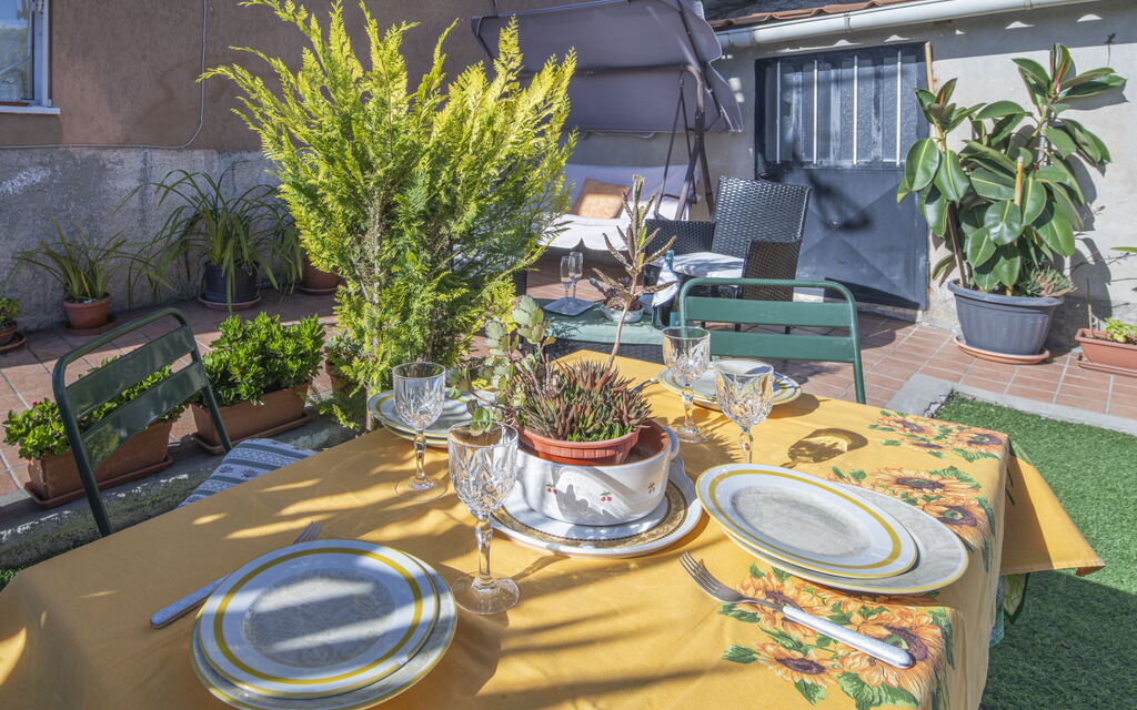 Casa di Bruna Seaview, Albenga: Autumn, Garden, Spring, Summer