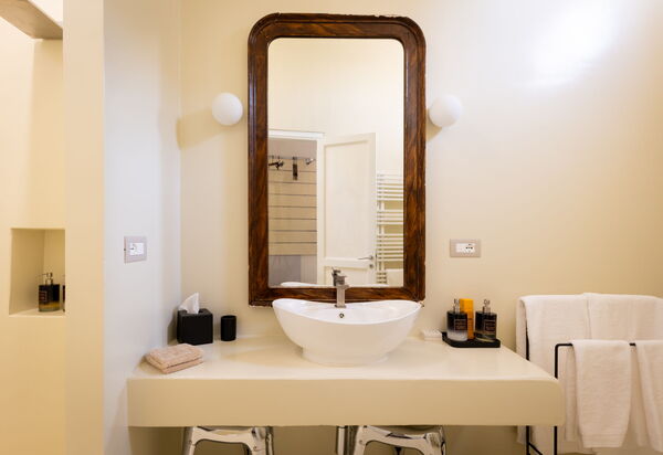 Casa Corte - Palazzo Villani Lubelli: Autunno, Bagno, Estate, Primavera