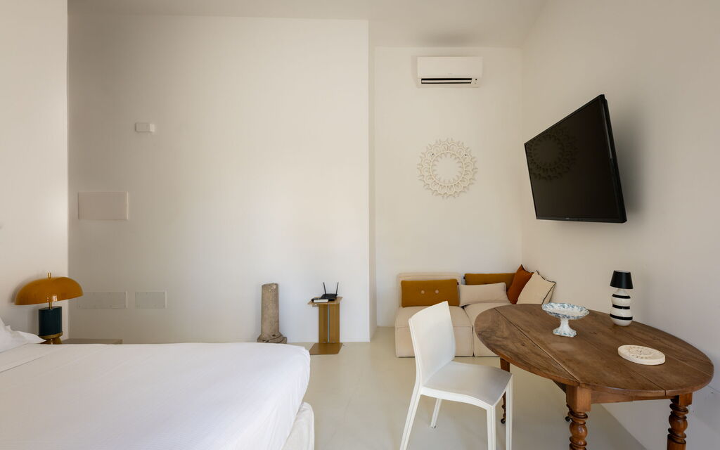 Casa Corte - Palazzo Villani Lubelli: Autumn, Bedroom, Kitchen, Living Room, Spring, Summer